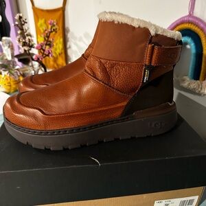 UGG MENS CITY MINI WEATHER BOOTS SIZE 12